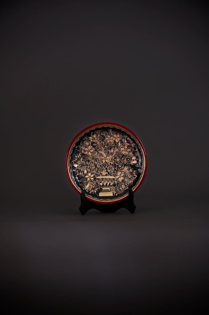 Golden Bloom - Hand-Painted Mexican Decorative Plate with Gold Leaf from Pátzcuaro, Michoacán